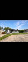 3669 Hillbrook Rd in Memphis, TN - Building Photo