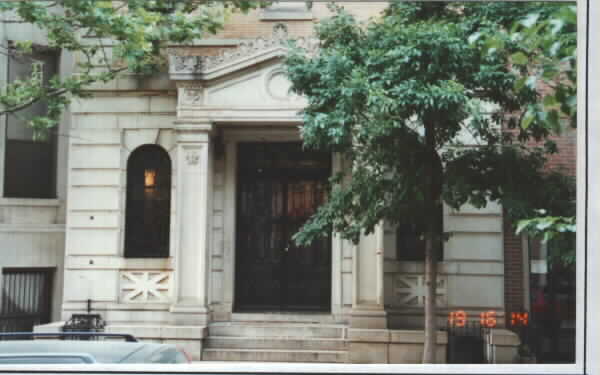 5 E 63rd St in New York, NY - Building Photo