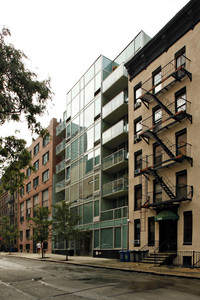 540 W 50th St in New York, NY - Building Photo - Building Photo