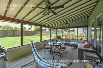 8118 NW Delta Dr in Kansas City, MO - Building Photo - Building Photo