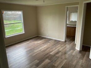 208 Forest Creek Ln in Bruceville, TX - Building Photo - Building Photo