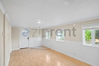 228 Los Gatos Blvd in Los Gatos, CA - Foto de edificio - Building Photo