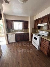 2434 W Caldwell Ave in Visalia, CA - Building Photo - Building Photo