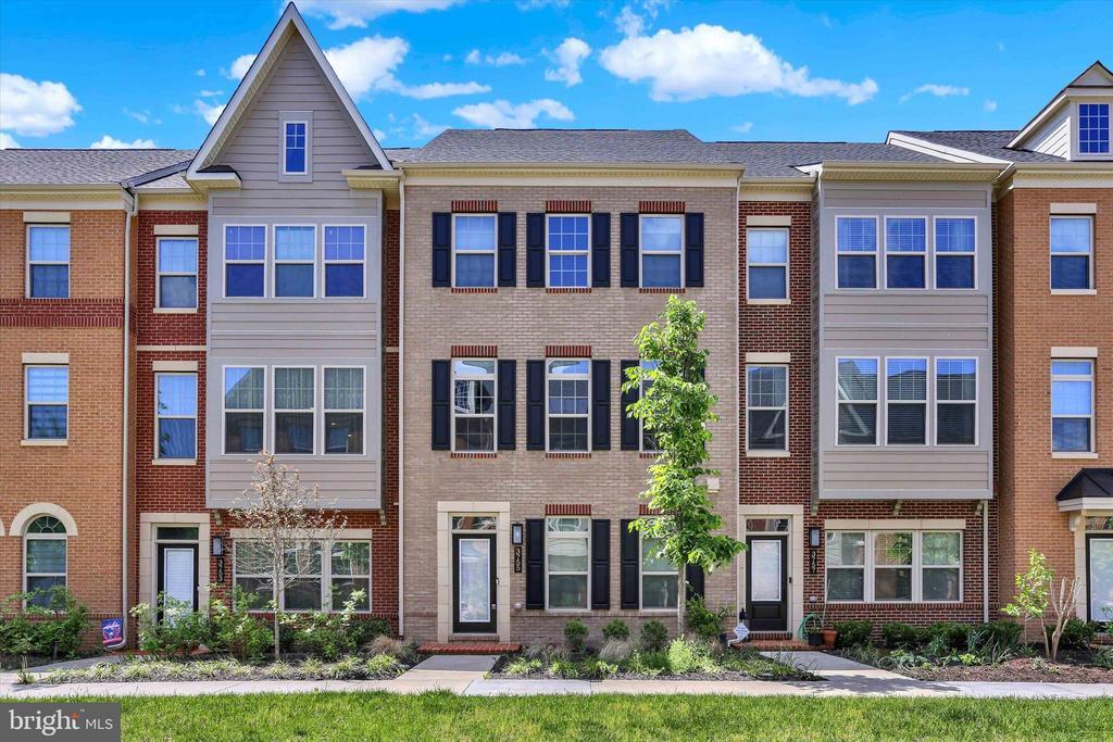 3755 Mayors Wy in Fairfax, VA - Building Photo