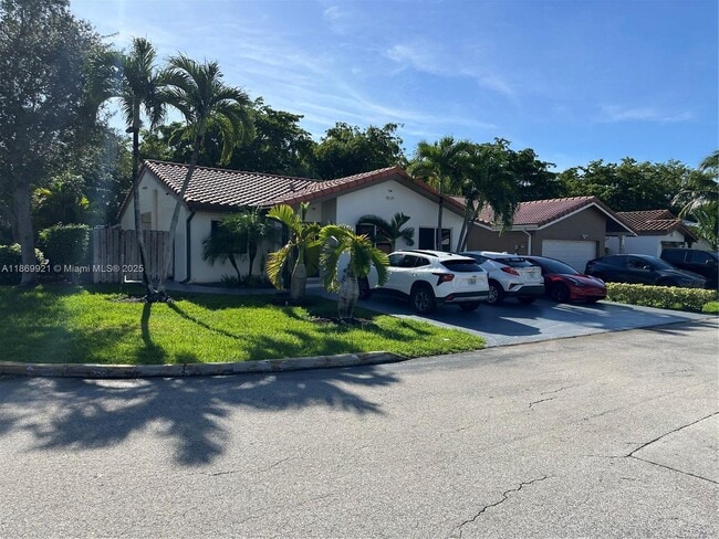 10003 SW 147th Ct in Miami, FL - Building Photo - Building Photo