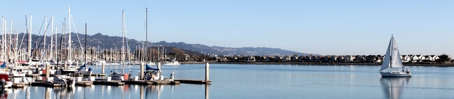 119 Commodore Dr in Richmond, CA - Foto de edificio - Building Photo