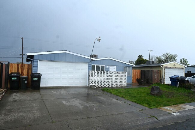 5210 38th Ave in Sacramento, CA - Building Photo - Building Photo