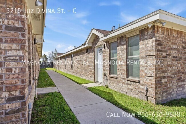 3215 Luz Divina St, Unit C in Edinburg, TX - Foto de edificio - Building Photo