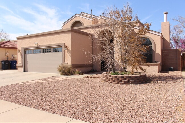 4705 Plume Rd NW in Albuquerque, NM - Building Photo - Building Photo