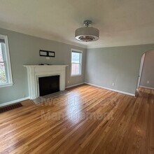 1771 Warwick Rd SE in Grand Rapids, MI - Building Photo - Building Photo