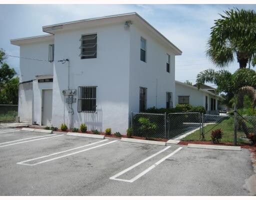 620 11th St in West Palm Beach, FL - Foto de edificio