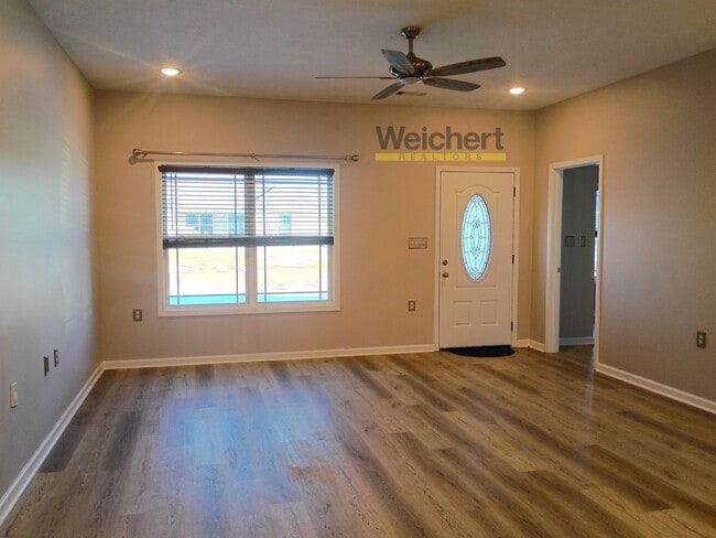 210 Stacy Dr in Paragould, AR - Building Photo - Building Photo