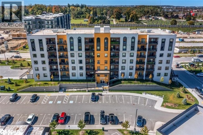 property at 8 Culinary Ln