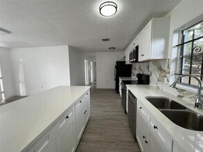 4587 Elmira Pl in Orlando, FL - Building Photo - Building Photo