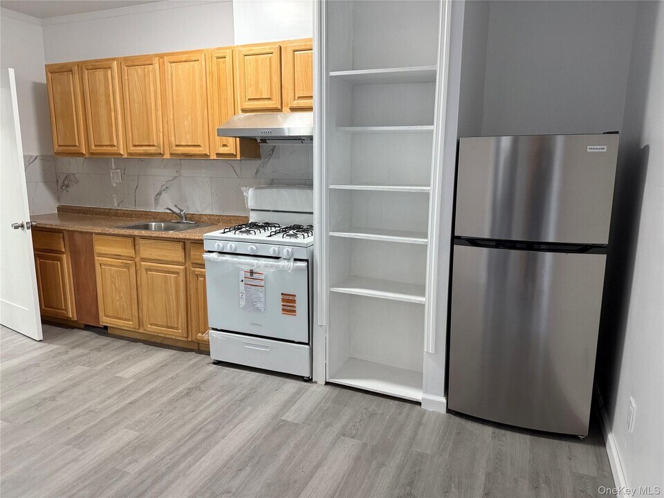 1964-64 81st St in Brooklyn, NY - Building Photo