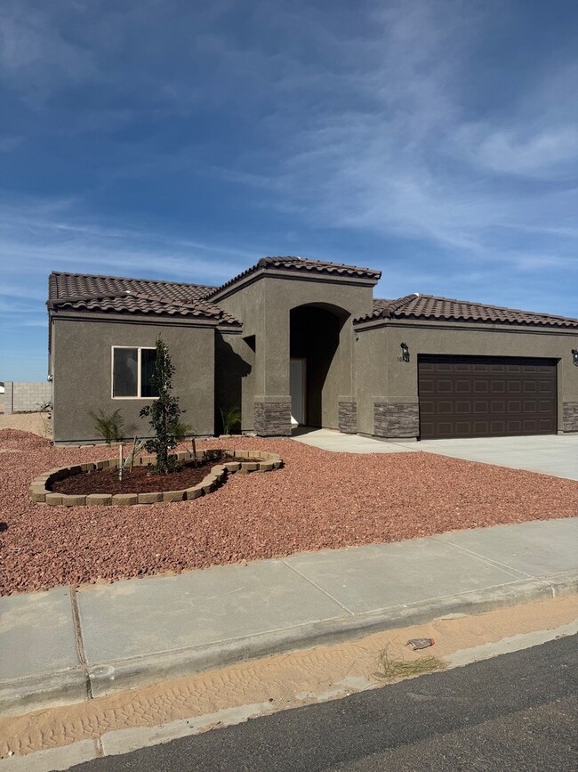 10623 E 45th St in Yuma, AZ - Building Photo - Building Photo