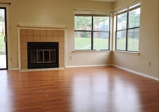 1213 Silverton Ct in Austin, TX - Building Photo - Building Photo