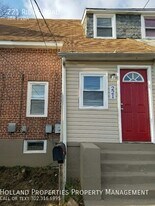 221 Ridge Rd in Claymont, DE - Building Photo