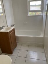 1539 11th St, Unit #D in Santa Monica, CA - Foto de edificio - Building Photo