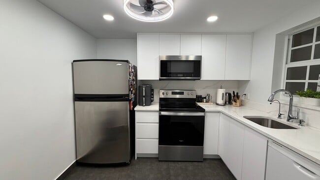 610 Tennis Club Dr in Fort Lauderdale, FL - Foto de edificio - Building Photo