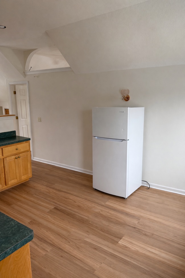 25 Lawndale Ave in Bristol, CT - Building Photo - Building Photo