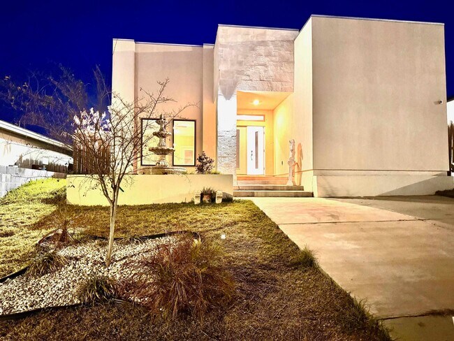 1603 Cozumel Dr in Laredo, TX - Foto de edificio - Building Photo