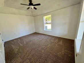 501 W Elm St in Collinsville, TX - Building Photo - Building Photo