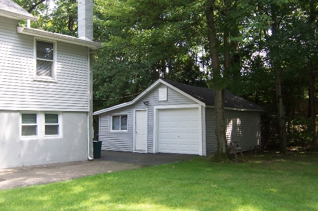 18 Califon Rd in Parsippany, NJ - Foto de edificio - Building Photo