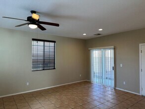 4019 Sparrow Rock St in Las Vegas, NV - Building Photo - Building Photo