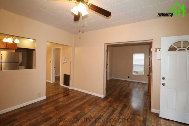 1201 Willis St in Redding, CA - Building Photo - Building Photo