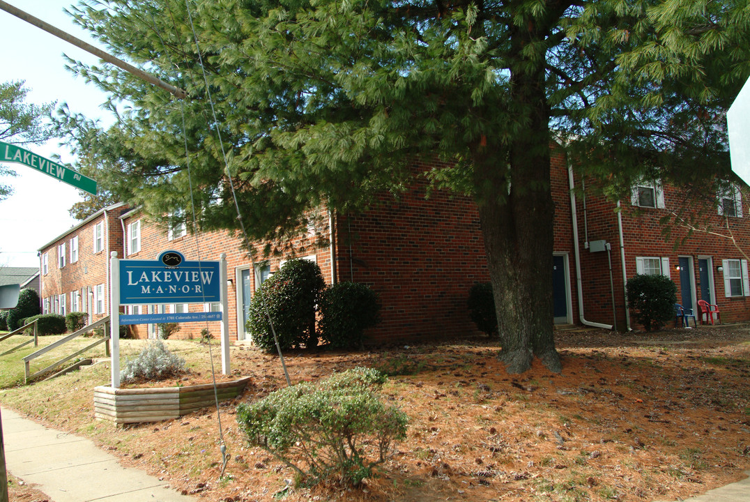 Colorado Manor Apartments in Richmond, VA - Building Photo