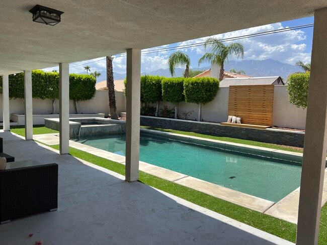 27695 Hombria Dr in Cathedral City, CA - Building Photo - Building Photo