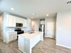 111 Wild Wind Cv in Jarrell, TX - Building Photo - Building Photo