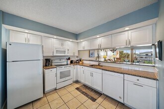 275 Palm Ave, Unit A302 in Jupiter, FL - Building Photo - Building Photo