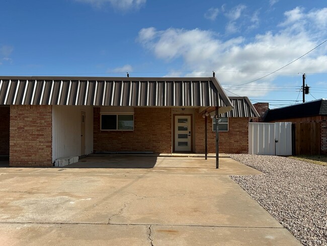 1316 Tanglewood Ln in Odessa, TX - Building Photo - Building Photo