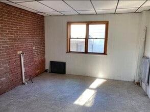 220 S Valley Ave in Olyphant, PA - Building Photo - Building Photo