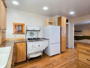 851 6th Ave in Fairbanks, AK - Building Photo - Building Photo