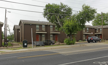 Marshall Apartments in Austin, TX - Building Photo - Building Photo