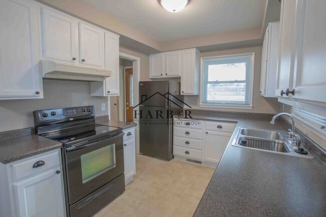 912-11 1/2 11 1/2 St SW in Rochester, MN - Building Photo - Building Photo