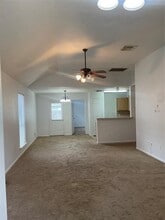 7418 Parkcraft Dr in Missouri City, TX - Foto de edificio - Building Photo