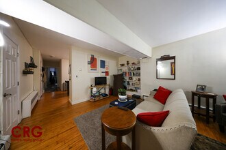 1728 Beacon St, Unit #B in Brookline, MA - Building Photo - Building Photo