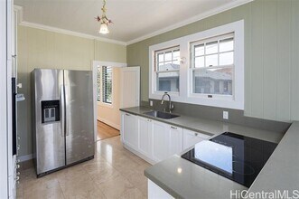 2238 Ho'onanea St in Honolulu, HI - Foto de edificio - Building Photo