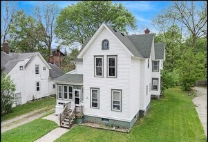 15 Washington St, Unit 2 in Mount Clemens, MI - Building Photo