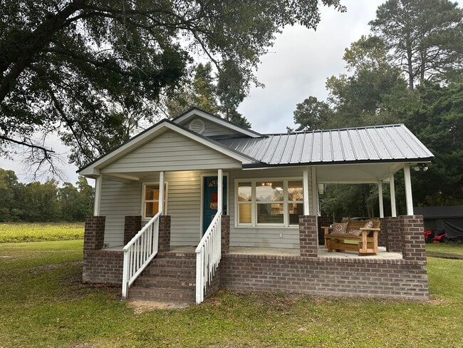 5040 Page Rd in Galivants Ferry, SC - Building Photo - Building Photo