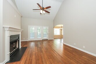 6381 Paddington Way in Nashville, TN - Building Photo - Building Photo