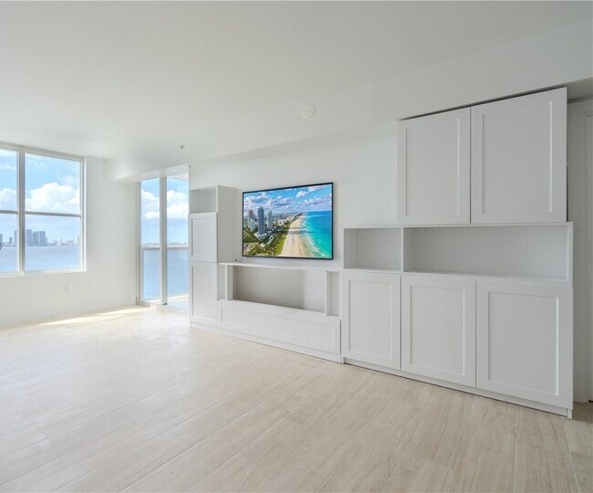 1800 Sunset Harbour Dr, Unit 1902 in Miami Beach, FL - Foto de edificio - Building Photo