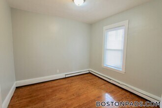 15 Elder St in Boston, MA - Building Photo - Building Photo