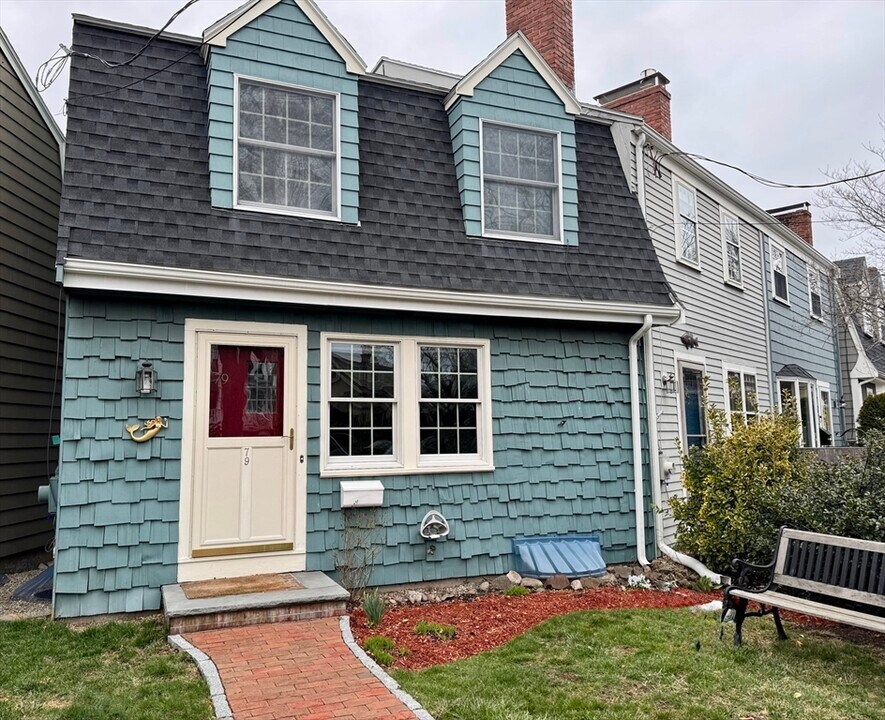 79 Elm St in Marblehead, MA - Building Photo