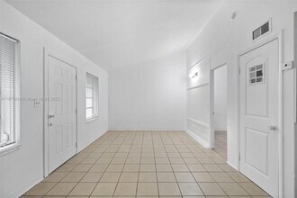 840 SW 7th St in Miami, FL - Building Photo - Building Photo