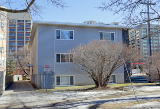 Grandin House in Edmonton, AB - Building Photo - Building Photo